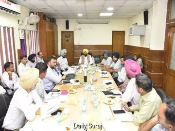 ਹਰਭਜਨ ਸਿੰਘ ਈਟੀਓ ਨੇ ਪੰਜਾਬ ਭਰ ਦੇ ਸੜਕ ਵਿਕਾਸ ਕਾਰਜਾਂ ਦਾ ਲਿਆ ਜਾਇਜ਼ਾ,ਮਾਨਸੂਨ ਸੀਜ਼ਨ ਤੋਂ ਪਹਿਲਾਂ ਸਖ਼ਤੀ ਨਾਲ ਨਿਗਰਾਨੀ ਕਰਨ ਦੇ ਦਿੱਤੇ ਨਿਰਦੇਸ਼