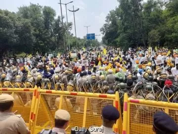 Amritpal Singh Protest: Thousands March Towards CM Residence Amid Heavy Security
