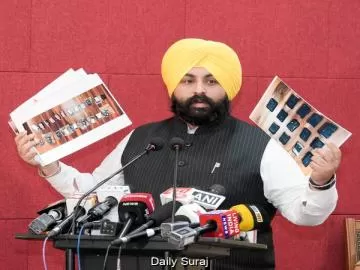 ਪੰਜਾਬ ਪੁਲਿਸ ਵੱਲੋਂ ਨਕਲ ਕਰਵਾਉਣ ਵਾਲੇ ਹਰਿਆਣਾ ਅਧਾਰਤ ਗਿਰੋਹ ਦਾ ਪਰਦਾਫਾਸ਼, ਅਸੀਂ ਕਿਸੇ ਨੂੰ ਸੂਬੇ ਦੀ ਸਿੱਖਿਆ ਪ੍ਰਣਾਲੀ ਨੂੰ ਬਦਨਾਮ ਨਹੀਂ ਕਰਨ ਦੇਵਾਂਗੇ: ਹਰਜੋਤ ਸਿੰਘ ਬੈਂਸ