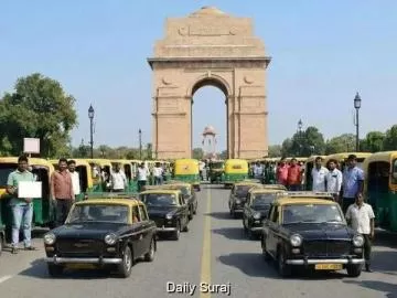 दिल्ली में CNG और पेट्रोल ऑटो की नई रजिस्ट्रेशन पर रोक, 2027 से सिर्फ EV को मंजूरी