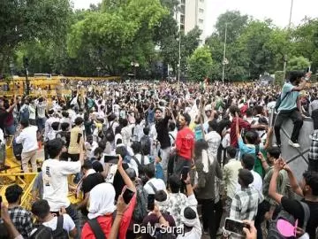 CJP Members Protest Outside Parliament Street Police Station