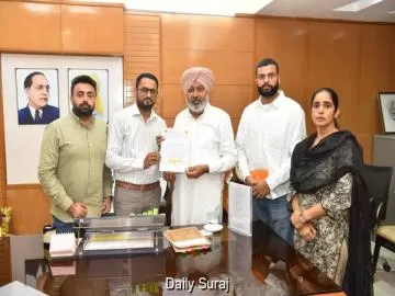 ਵਿੱਤ ਮੰਤਰੀ ਹਰਪਾਲ ਸਿੰਘ ਚੀਮਾ ਵੱਲੋਂ ਵੱਖ-ਵੱਖ ਮੁਲਾਜ਼ਮ ਯੂਨੀਅਨਾਂ ਨਾਲ ਮੀਟਿੰਗਾਂ; ਸਬੰਧਤ ਵਿਭਾਗਾਂ ਨੂੰ ਵਿੱਤ ਅਤੇ ਪ੍ਰਸੋਨਲ ਵਿਭਾਗ ਦੇ ਦਖ਼ਲ ਵਾਲੇ ਮਾਮਲਿਆਂ ਵਿੱਚ ਤੇਜ਼ੀ ਲਿਆਉਣ ਦੇ ਨਿਰਦੇਸ਼