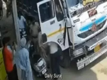 AAP MLA Rajinderpal Kaur Chhina Accused of Slapping Truck Driver in Ludhiana; Video Goes Viral