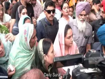 ‘Satkar Nahin Balatkaar’ Protest: Harsimrat Badal Demands CM Mann’s Resignation