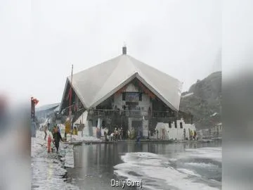 उत्तराखंड में भारी बर्फबारी: हेमकुंड साहिब और चार धाम यात्रा 27 सितंबर तक स्थगित