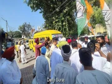 Congress Effigy-Burning Protest Causes Traffic Jam, Troubles Schoolchildren in Jagraon