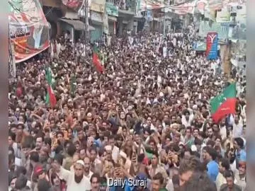 PTI Long March Begins From Khyber Pakhtunkhwa; Government Tightens Security Around Islamabad