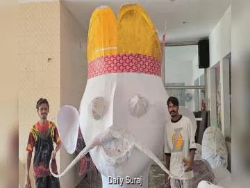 From Grandfather to Grandsons: Muslim Family Keeps Ravana Effigy-Making Tradition Alive