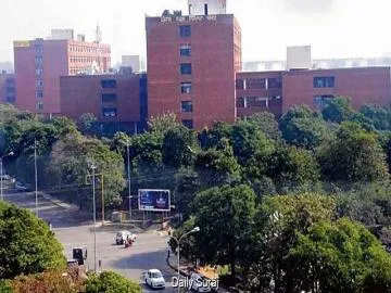 पंजाब शिक्षा क्रांति: 599 सरकारी स्कूलों में लगेंगे नेताओं के नाम वाले ग्रेनाइट पत्थर, लगभग 30 लाख रुपये होगा खर्च