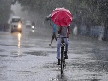 मौसम विभाग की चेतावनी: 40 से 60 किमी/घंटे की रफ्तार से चलेगी तेज आंधी, किसानों के लिए एडवाइजरी जारी