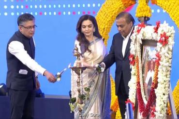 Jio Platforms Shares List at 21.36% Premium, Market Valuation Crosses ₹12.50 Lakh Crore