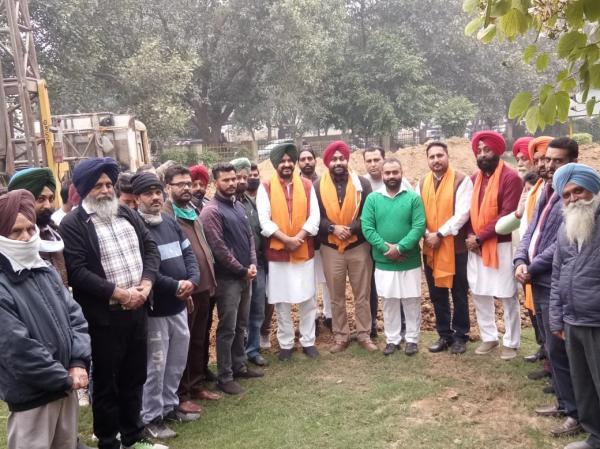 ਕੌਸਲਰ ਹਰਕਰਨਦੀਪ ਸਿੰਘ ਵੈਦ ਵੱਲੋਂ ਦੁੱਗਰੀ ਵਿਖੇ ਨਵੇਂ ਟਿਊਬਵੈੱਲ ਦਾ ਉਦਘਾਟਨ