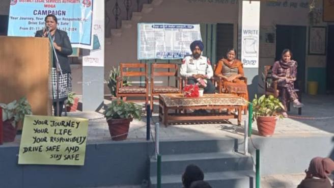 "ਯੂਅਰ ਯਰਨੀ, ਯੂਅਰ ਲਾਈਫ, ਯੂਅਰ ਰਿਸਪੋਂਸੀਬਿਲਟੀ ਡਰਾਈਵ ਸੇਫ ਐਂਡ ਸਟੇਅ ਸੇਫ" ਮੁਹਿੰਮ ਤਹਿਤ ਸਕੱਤਰ ਡਿਸਟ੍ਰਿਕਟ ਲੀਗਲ ਸਰਵਿਸਜ਼ ਅਉਠੋਰਿਟੀ ਮੋਗਾ ਵੱਲੋਂ ਲਗਾਇਆ ਸੈਮੀਨਾਰ