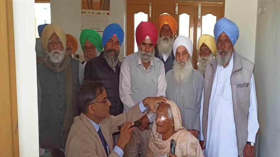 ਅੱਖਾਂ ਦਾ ਮੁਫ਼ਤ ਚੈੱਕਅਪ ਕੈਂਪ ਲਾਇਆ