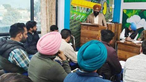 ਮੁੱਖ ਖੇਤੀਬਾੜੀ ਅਫ਼ਸਰ ਵੱਲੋਂ ਖੇਤੀ ਗਤੀਵਿਧੀਆਂ ਸਬੰਧੀ ਬੁਲਾਈ ਮੀਟਿੰਗ