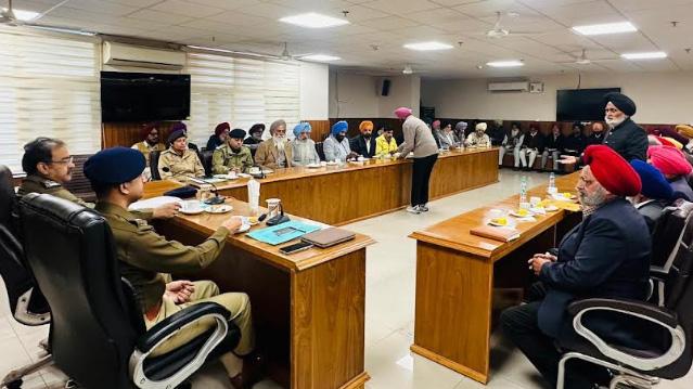 OP SAMPARK: PUNJAB POLICE OFFICERS HOLD 4153 PUBLIC MEETINGS IN ONE MONTH