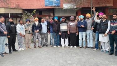 ਨਗਰ ਪੰਚਾਇਤ ਹੰਡਿਆਇਆ ਚੋਣਾਂ ਦੀਆਂ ਸੂਚੀਆਂ ਲਾਉਣ ਵਿਚ ਹੋਈ ਦੇਰੀ ਕਾਰਨ ਉਮੀਦਵਾਰ ਭੜਕੇ