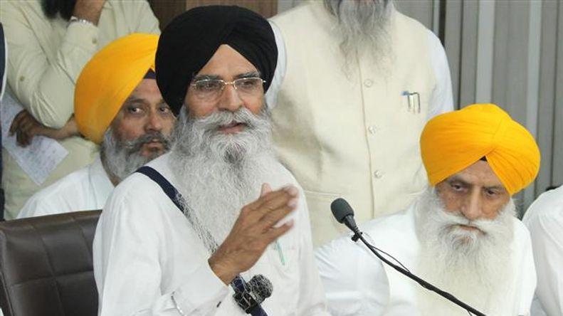 ਪੰਜਾਬ ਮਹਿਲਾ ਕਮਿਸ਼ਨ ਦੇ ਦਫਤਰ ਪਹੁੰਚੇ ਸ਼੍ਰੋਮਣੀ ਗੁਰਦੁਆਰਾ ਪ੍ਰਬੰਧਕ ਕਮੇਟੀ ਪ੍ਰਧਾਨ ਧਾਮੀ