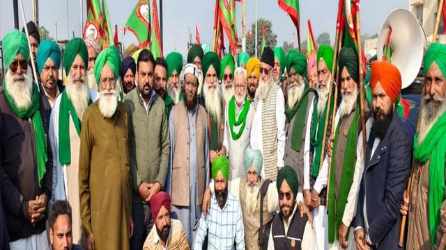 ਕ੍ਰਾਂਤੀਕਾਰੀ ਕਿਸਾਨ ਯੂਨੀਅਨ ਦੇ ਪ੍ਰਧਾਨ ਦਰਸ਼ਨ ਪਾਲ ਆਪਣੀ ਜਥੇਬੰਦੀ ਦੇ ਨਾਲ ਕਿਸਾਨ ਮੋਰਚੇ ’ਚ ਪਹੁੰਚੇ
