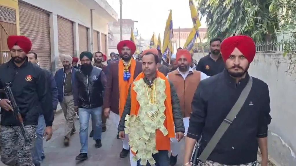 ਅਜਨਾਲਾ ਦੀ ਵਾਰਡ ਨੰਬਰ 7 ਤੋਂ ਆਪ ਦੀ ਉਮੀਦਵਾਰ ਲਈ ਕੈਬਨਟ ਮੰਤਰੀ ਕੁਲਦੀਪ ਸਿੰਘ ਧਾਲੀਵਾਲ ਵੱਲੋਂ ਚੋਣ ਪ੍ਰਚਾਰ