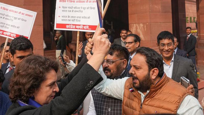 Conspiracy to save Amit Shah's skin: Priyanka on BJP's allegations against Rahul