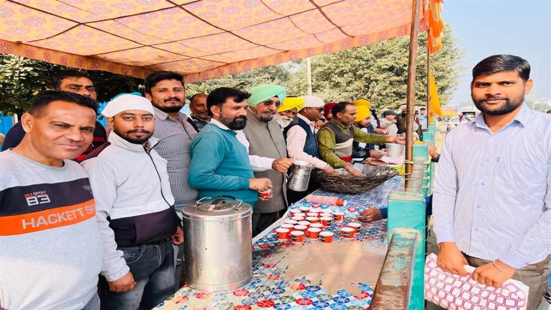 ਸਾਹਿਬਜ਼ਾਦਿਆਂ ਦੀ ਲਾਸਾਨੀ ਸ਼ਹਾਦਤ ਦੀ ਯਾਦ ’ਚ ਲੰਗਰ ਲਾਇਆ