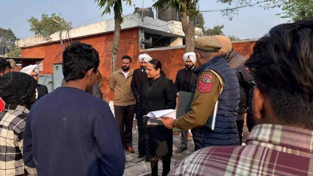ਜ਼ਿਲ੍ਹਾ ਤੇ ਸੈਸ਼ਨ ਜੱਜ ਵੱਲੋਂ ਕੇਂਦਰੀ ਜੇਲ੍ਹ, ਬੋਰਸਟਲ ਜੇਲ੍ਹ ਤੇ ਜਨਾਨਾ ਜੇਲ੍ਹ ਦੀ ਅਚਨਚੇਤ ਚੈਕਿੰਗ