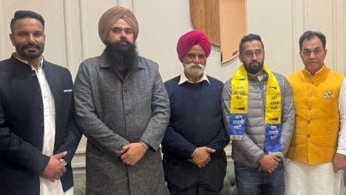 ਫਗਵਾੜਾ ਦੇ ਵਾਰਡ ਨੰਬਰ 10 ਤੋਂ ਜਿੱਤੇ MC ਹਰਪ੍ਰੀਤ ਸਿੰਘ ਭੋਗਲ ‘ਆਪ’ ’ਚ ਹੋਏ ਸ਼ਾਮਲ