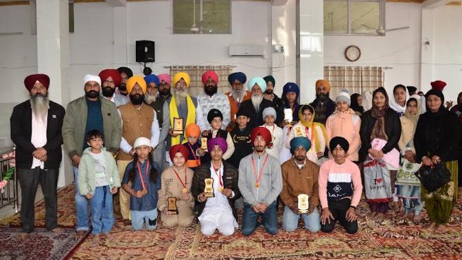 ਸਾਹਿਬਜਾਦਿਆਂ ਦੀ ਸ਼ਹੀਦੀ ਨੂੰ ਸਮਰਪਿਤ ਸ਼ਹੀਦ ਭਗਤ ਸਿੰਘ ਸਮਾਜ ਸੇਵਾ ਸੋਸਾਇਟੀ ਵੱਲੋਂ ਕਰਿਆ ਗਿਆ ਧਾਰਮਿਕ ਸਮਾਗਮ