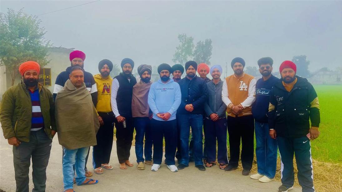 ਮੱਸਿਆ ਦੇ ਦਿਹਾੜੇ ਮੌਕੇ ਚਾਹ ਪਕੌੜਿਆਂ ਦਾ ਲੰਗਰ ਲਗਾਇਆ