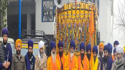 ਮੋੜੇ ਕਲਾਂ ਦੇ ਗੁ. ਕੰਗਾਂ ਵਾਲਾ ਖੂਹ ਤੋਂ ਵਿਸ਼ਾਲ ਨਗਰ ਕੀਰਤਨ ਸਜਾਇਆ