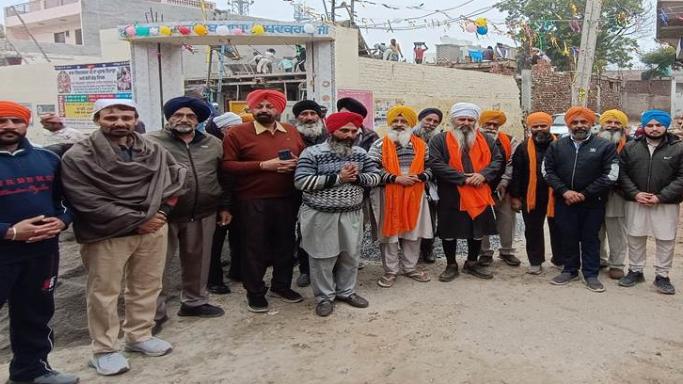 ਗੁਰਦੁਆਰਾ ਵਿਸ਼ਵਕਰਮਾ ਸਾਹਿਬ ਦੀ ਨਵੀਂ ਬਣ ਰਹੀ ਇਮਾਰਤ ਦਾ ਲੈਂਟਰ ਪਾਇਆ