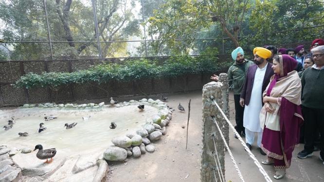 ਪੰਜਾਬ ਮੁੱਖ ਮੰਤਰੀ ਮਾਨ ਨੇ ਛੱਤਬੀੜ ਚਿੜੀਆਘਰ ਵਿਖੇ ਲਿਆ ਪ੍ਰਬੰਧਾਂ ਦਾ ਜਾਇਜ਼ਾ