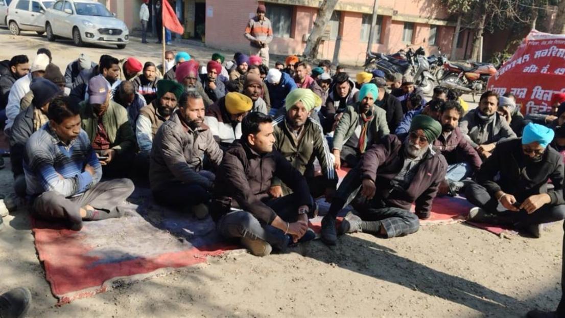 ਚੰਡੀਗੜ੍ਹ ਬਿਜਲੀ ਬੋਰਡ ਦੇ ਨਿੱਜੀਕਰਨ ਦੇ ਵਿਰੋਧ ’ਚ ਨਾਅਰੇਬਾਜ਼ੀ