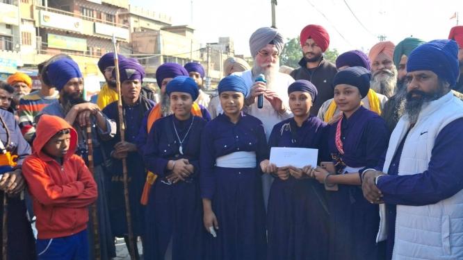 ਪੰਜਾਬ ਸਪੀਕਰ ਸੰਧਵਾਂ ਨੇ ਗੋਲਡ ਮੈਡਲ ਜਿੱਤਣ ਵਾਲੀਆਂ ਬੱਚੀਆਂ ਦਾ 51 ਹਜਾਰ ਰੁਪਏ ਦੇ ਚੈੱਕ ਨਾਲ ਕੀਤਾ ਸਨਮਾਨ