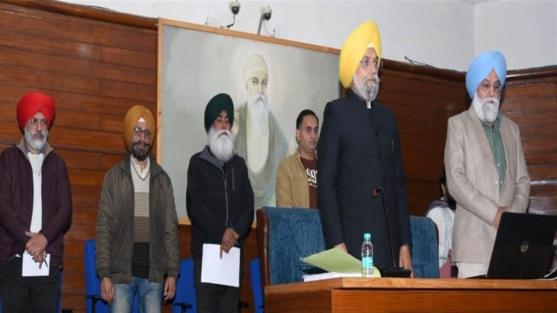 ਗੁਰੂ ਨਾਨਕ ਦੇਵ ਯੂਨੀਵਰਸਿਟੀ ਦੇ ਵਾਈਸ-ਚਾਂਸਲਰ ਵਜੋਂ ਪ੍ਰੋ. ਕਰਮਜੀਤ ਸਿੰਘ ਦੀ ਪਲੇਠੀ ਸੈਨੇਟ ਮੀਟਿੰਗ