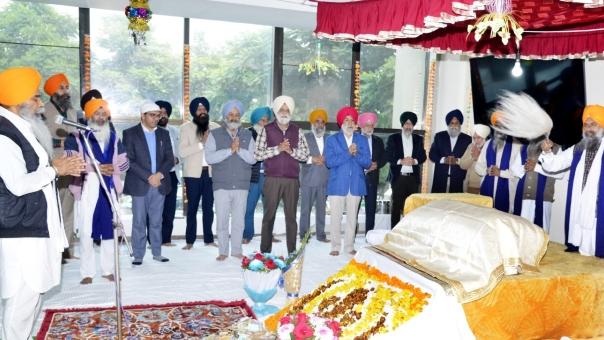 ਪੰਜਾਬ ਮੰਡੀ ਬੋਰਡ ਦੇ ਮੁੱਖ ਦਫ਼ਤਰ ਵਿਖੇ ਸ੍ਰੀ ਅਖੰਡ ਪਾਠ ਸਾਹਿਬ ਜੀ ਦੇ ਪਾਠ ਕਰਵਾਏ ਗਏ