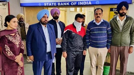 Vigilance Bureau arrests Head Constable for accepting Rs. 50,000 bribe for his Drill Officer