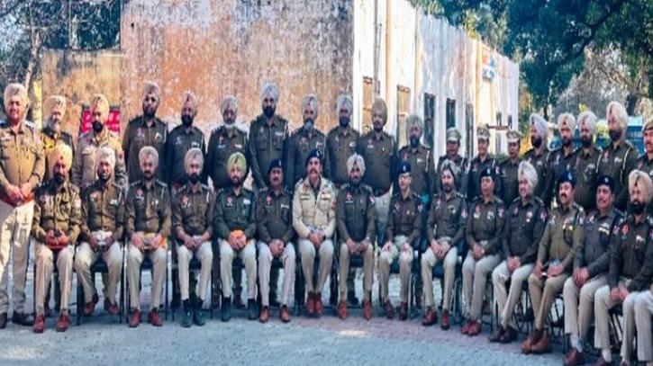 ਗਣਤੰਤਰ ਦਿਵਸ ਸਮਾਗਮਾਂ ਸਬੰਧੀ ਪੁਲਿਸ ਜ਼ਿਲ੍ਹਾ ਬਟਾਲਾ ਪੂਰੀ ਤਰ੍ਹਾਂ ਮੁਸ਼ਤੈਦ : ਇੰਦਰਬੀਰ ਸਿੰਘ ਡੀਆਈਜੀ