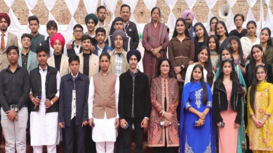 ਡੀਏਵੀ ਐਡਵਰਡ ਗੰਜ ਪਬਲਿਕ ਸਕੂਲ ਮਲੋਟ ’ਚ ਗੁਡ ਲਕ ਪਾਰਟੀ ਕਰਵਾਈ