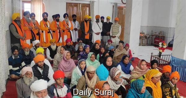 35 ਪ੍ਰਾਣੀਆਂ ਨੇ ਖੰਡੇ ਬਾਟੇ ਦੀ ਪਾਹੁਲ ਅੰਮ੍ਰਿਤ ਦੀ ਦਾਤ ਕੀਤੀ ਪ੍ਰਾਪਤ
