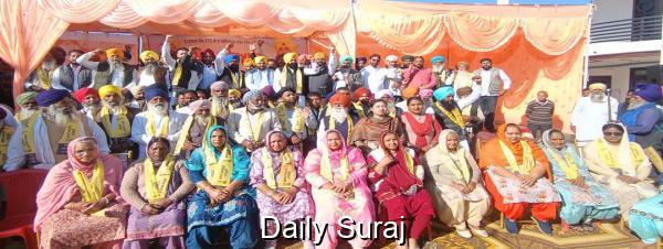 ਅਕਾਲੀ ਦਲ ਦੇ ਦਿਹਾਤੀ ਮੀਤ ਪ੍ਰਧਾਨ ਸਮੇਤ ਚਾਰ ਪਿੰਡਾਂ ’ਚੋਂ ਵੱਡੀ ਗਿਣਤੀ ਵਰਕਰ ਆਪ’ਚ ਸ਼ਾਮਿਲ