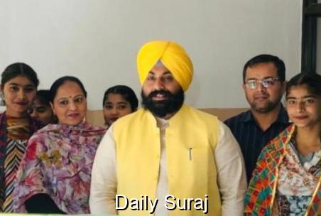 ਭਗਵੰਤ ਮਾਨ ਸਰਕਾਰ ਸਰਕਾਰੀ ਸਕੂਲਾਂ ਦੇ ਵਿਦਿਆਰਥੀਆਂ ਦੇ ਸੁਫ਼ਨਿਆਂ ਨੂੰ ਵੀ ਖੰਭ ਦੇਣ ਲਈ ਵਚਨਬੱਧ: ਹਰਜੋਤ ਸਿੰਘ ਬੈਂਸ