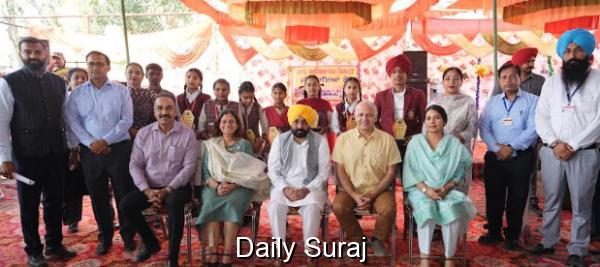 IAS AND IPS OFFICERS TO BE MENTORS OF STUDENTS STUDYING IN GOVERNMENT SCHOOLS ACROSS THE STATE: CM