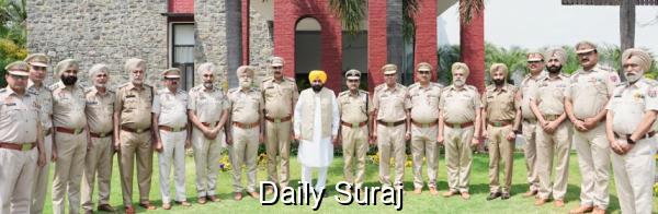 WORK DILIGENTLY AND FULL HONESTY TO WIPE OUT CURSE OF DRUGS: CM TO NEWLY PROMOTED PPS OFFICERS