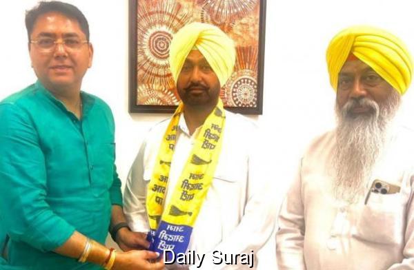 ਆਜ਼ਾਦ ਕੌਂਸਲਰ ਪਰਮਿੰਦਰ ਪਿੰਕੀ 'ਆਪ' ਵਿੱਚ ਸ਼ਾਮਲ, ਅਮਨ ਅਰੋੜਾ ਨੇ ਕੀਤਾ ਸਵਾਗਤ