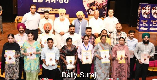 ਮੁੱਖ ਮੰਤਰੀ ਵੱਲੋਂ ਨਵੇਂ ਭਰਤੀ ਹੋਏ ਨੌਜਵਾਨਾਂ ਨੂੰ ਭ੍ਰਿਸ਼ਟਾਚਾਰ ਅਤੇ ਨਸ਼ਿਆਂ ਵਿਰੁੱਧ ਜੰਗ ਦੇ ਸਿਪਾਹੀ ਬਣਨ ਦਾ ਸੱਦਾ
