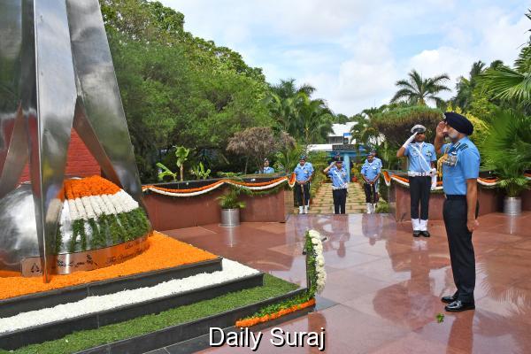 47TH FLIGHT TEST COURSE OFFICERS GRAUDATE WITH FLYING COLOURS