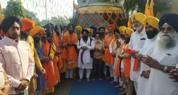 ਸ੍ਰੀ ਫਤਿਹਗੜ੍ਹ ਸਾਹਿਬ: ਕੌਮਾਂਤਰੀ ਨਗਰ ਕੀਰਤਨ ਖਾਲਸਈ ਜਾਹੋ ਜਲਾਲ ਨਾਲ ਅਗਲੇ ਪੜਾਅ ਲਈ ਰਵਾਨਾ