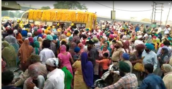 ਕੌਮਾਂਤਰੀ ਨਗਰ ਕੀਰਤਨ ਦਾ ਅੱਜ ਸਵੇਰੇ ਲੁਧਿਆਣਾ ਦੇ ਗਿੱਲ ਚੌਂਕ ਪਹੁੰਚਣ ‘ਤੇ ਹੋਇਆ ਭਰਵਾਂ ਸਵਾਗਤ